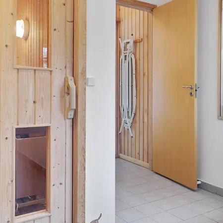 Dom wakacyjny 3 Bedroom Amazing In Aakirkeby