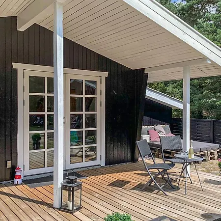 3 Bedroom Amazing In Aakirkeby Dom wakacyjny
